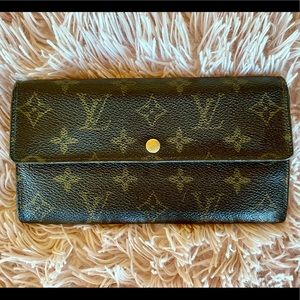 Louis Vuitton Sarah Wallet